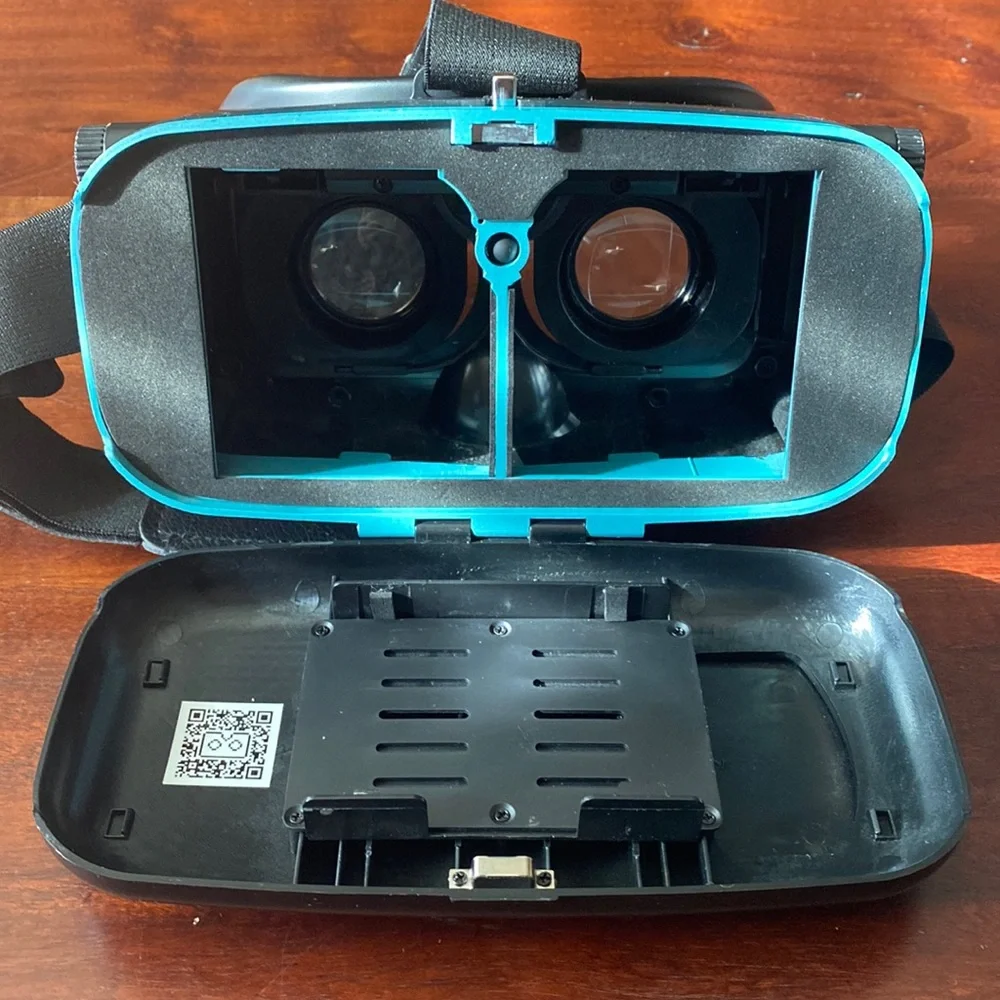 Utopia 360 Phone Inserted VR Headset